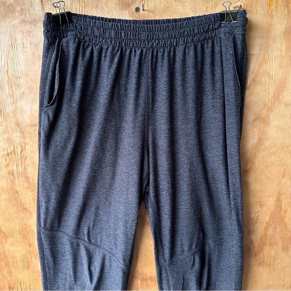 Outdoor Voices Gray SpaceDye Cloudknit Tapered Pull On Pant - Picture 4 of 11